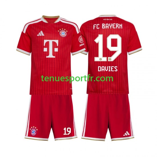 Kit Enfant Maillot Domicile Bayern Munich Alphonso Davies 19 2026-2027 à Manches Courtes