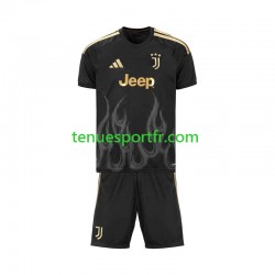 Kit Enfant Maillot Troisième Juventus 2026-2027 à Manches Courtes