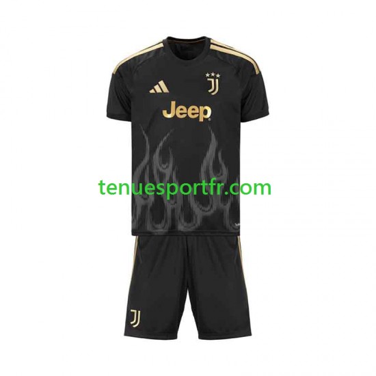 Kit Enfant Maillot Troisième Juventus 2026-2027 à Manches Courtes