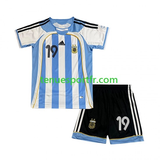 Kit Enfant Maillot Retro Domicile Argentine Lionel Messi 19 2006 à Manches Courtes