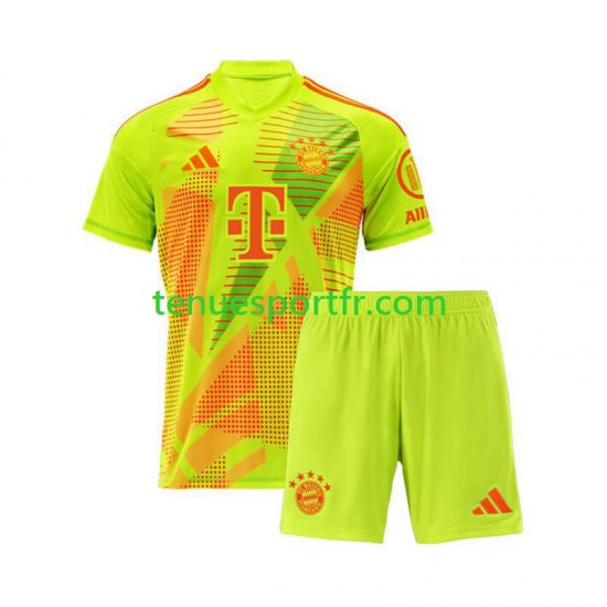 Kit Enfant Maillot Domicile Bayern Munich Gardien 2024-2025 à Manches Courtes