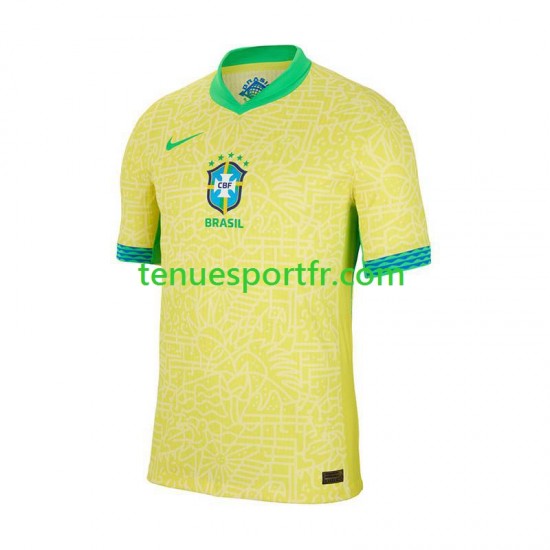 Homme Maillot Domicile Brésil Copa America 2024 à Manches Courtes