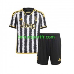 Kit Enfant Maillot Domicile Juventus 2023-2024 à Manches Courtes