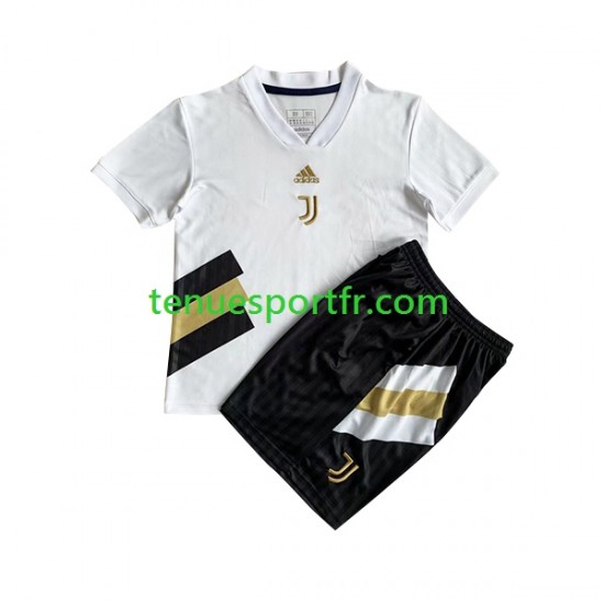 Kit Enfant Maillot Retro Domicile Juventus Icon 2022-2023 à Manches Courtes