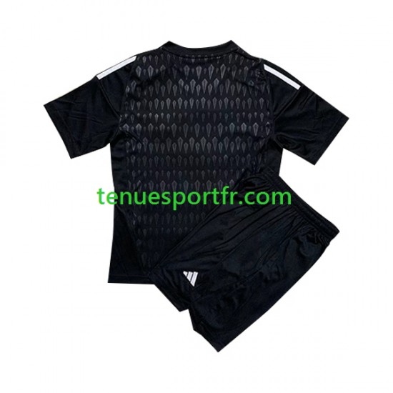 Kit Enfant Maillot Extérieur Real Madrid Gardien 2023-2024 à Manches Courtes