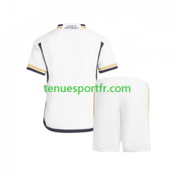 Kit Enfant Maillot Domicile Real Madrid 2023-2024 à Manches Courtes