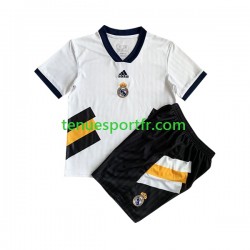 Kit Enfant Maillot Retro Domicile Real Madrid Icon 2022-2023 à Manches Courtes