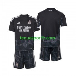 Kit Enfant Maillot Domicile Real Madrid Gardien 2026-2027 à Manches Courtes