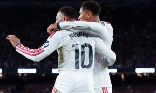Un maillot « 100 buts » immortalise une étape clé pour Mbappé