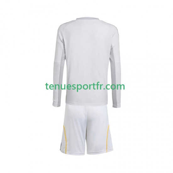 Kit Enfant Maillot Domicile Real Madrid 2025-2026 à Manches Longues